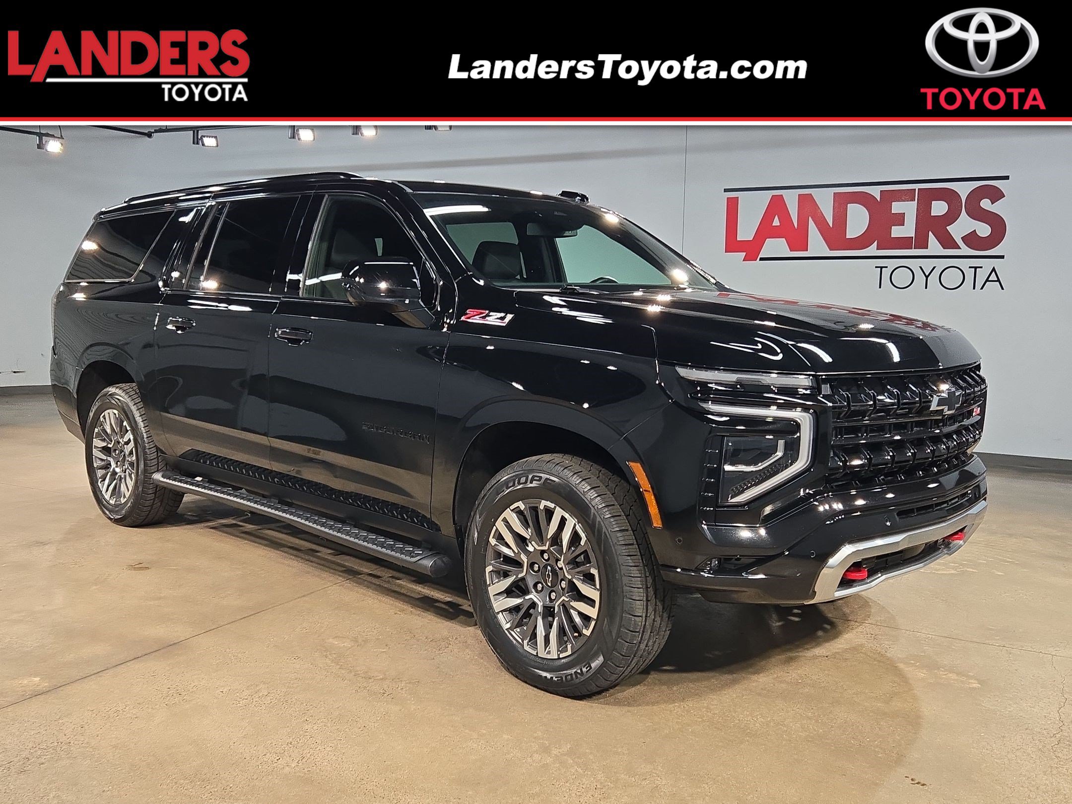 Used 2025 Chevrolet Suburban Z71 AWD/4WD image 1