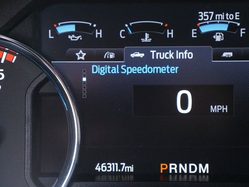 Used 2022 Ford F250 Lariat w/ Black Appearance Package AWD/4WD image 31