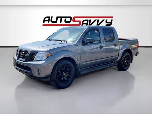 Used 2021 Nissan Frontier SV w/ Midnight Edition Floor Mats RWD image 3