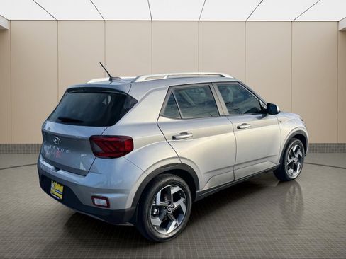 Certified 2025 Hyundai Venue SEL FWD image 16