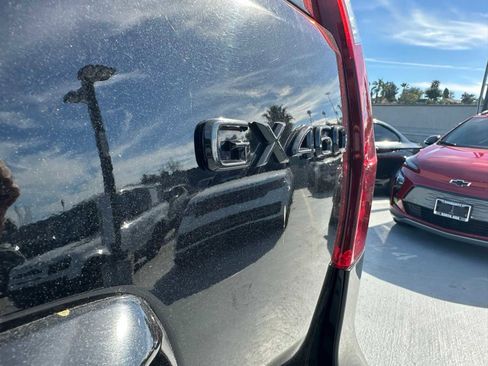 Used 2022 Lexus GX 460 Premium w/ Accessory Package image 20