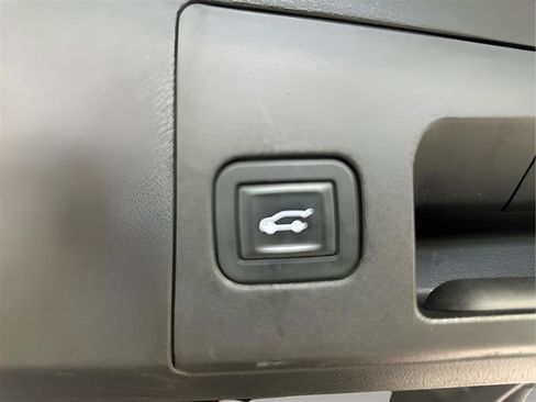 Used 2018 Cadillac XT5 Premium Luxury AWD/4WD image 27