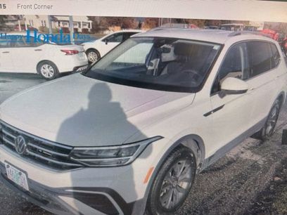 Used 2024 Volkswagen Tiguan SE