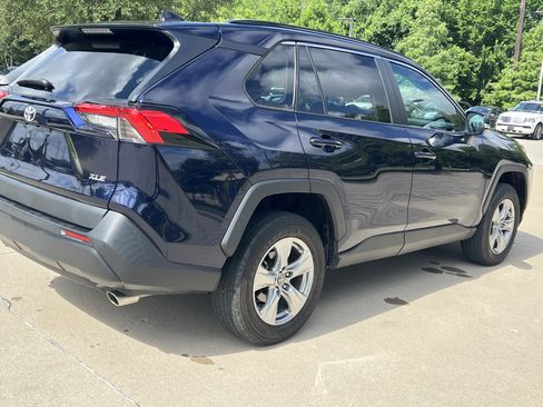 Used 2024 Toyota RAV4 XLE w/ Convenience Package FWD image 9