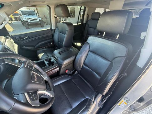 Used 2018 GMC Yukon XL SLT w/ Open Road Package image 5