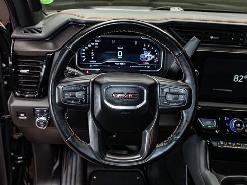 Used 2025 GMC Sierra 2500 AT4 w/ AT4 Premium Plus Package image 17