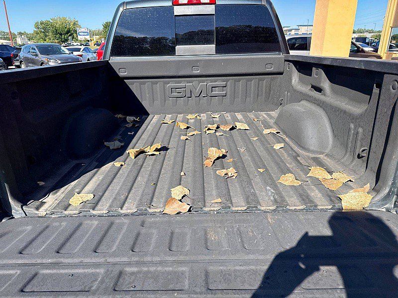 Used 2018 GMC Sierra 1500 SLT AWD/4WD image 17