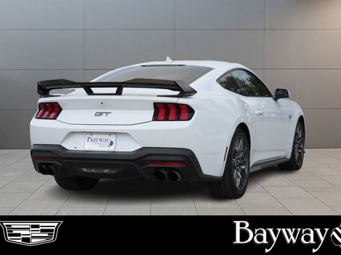 Used 2025 Ford Mustang GT Premium w/ GT Performance Package image 5