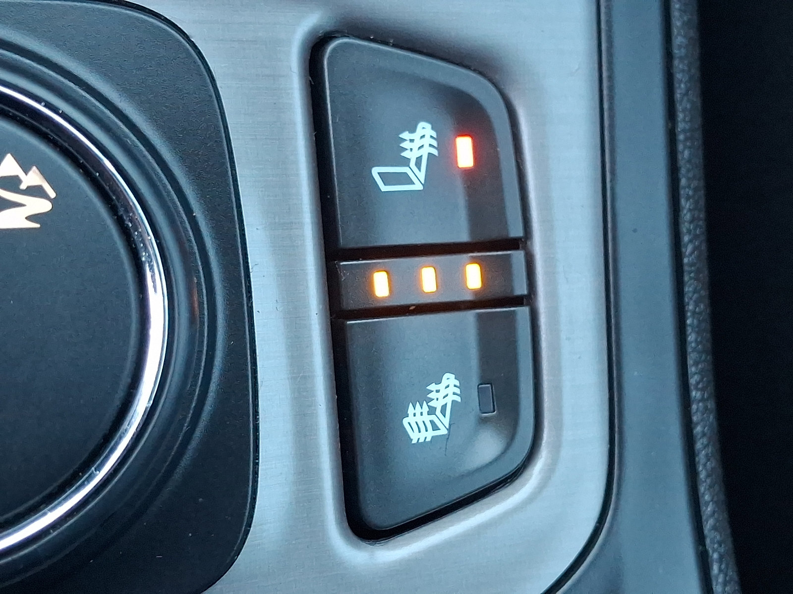 Used 2024 GMC Terrain AT4 w/ Tech Package AWD/4WD image 23