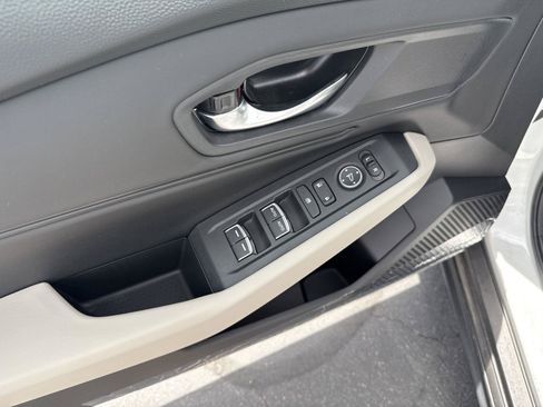 Certified 2023 Honda Accord EX image 11