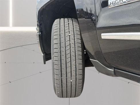 Used 2015 Chevrolet Silverado 1500 High Country w/ High Country Premium Package AWD/4WD image 30