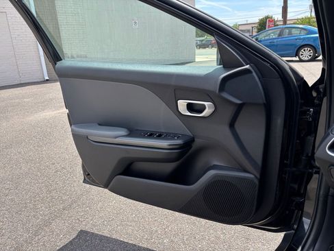 Used 2025 Kia K4 FWD image 18