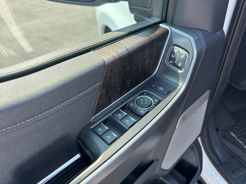 Used 2024 Ford F350 Lariat w/ Sport Appearance Package AWD/4WD image 18