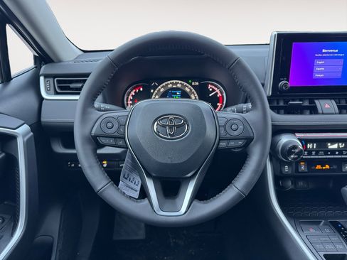 New 2025 Toyota RAV4 XLE image 15