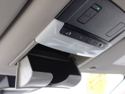 Used 2021 Nissan Rogue SV image 42