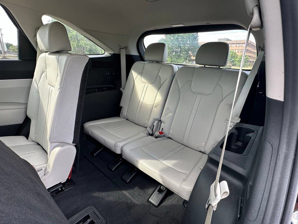 Used 2023 Kia Sorento S FWD image 35