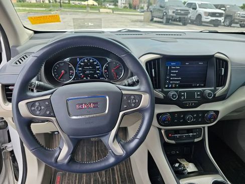 Used 2022 GMC Terrain Denali w/ Denali Premium Package AWD/4WD image 15