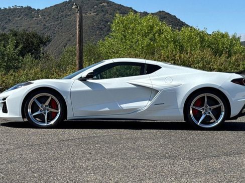 New 2025 Chevrolet Corvette E-Ray w/ ZER Performance Package image 7