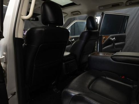 Used 2024 Nissan Armada SL w/ Captain's Chairs Package AWD/4WD image 16