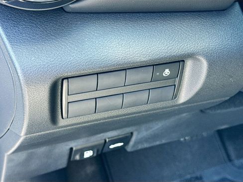 Used 2024 Nissan Kicks SR w/ SR Premium Package FWD image 10