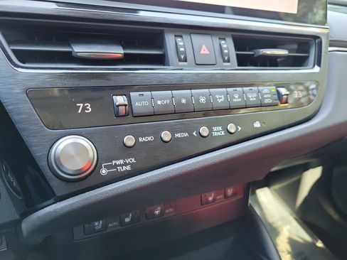 Used 2023 Lexus ES 350 w/ Premium Package image 25