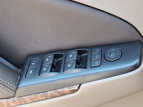 Used 2017 Chevrolet Tahoe Premier AWD/4WD image 21