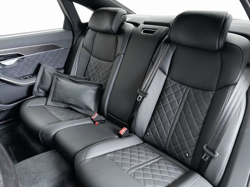 New 2025 Audi S8 image 22