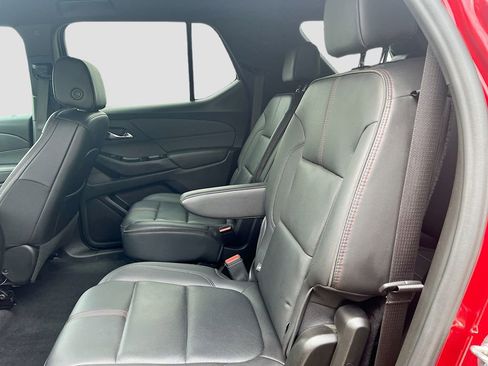 Used 2023 Chevrolet Traverse RS FWD image 25