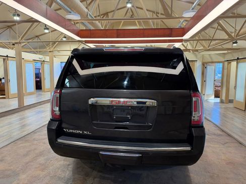 Used 2018 GMC Yukon XL Denali w/ Open Road Package image 5