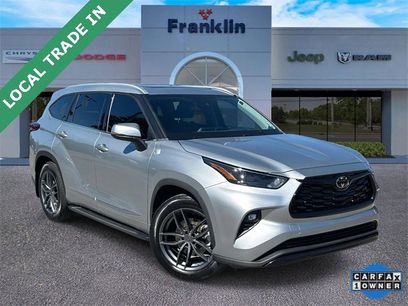 Used 2022 Toyota Highlander XLE
