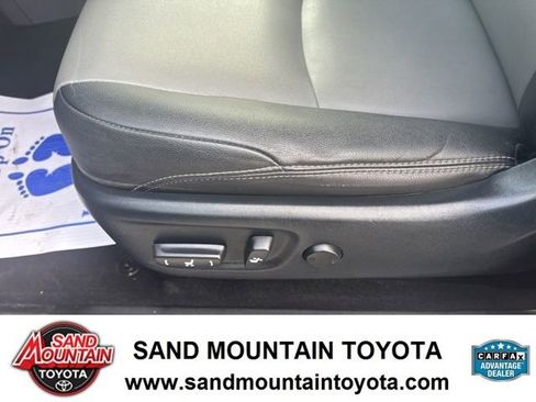 Used 2022 Toyota 4Runner SR5 Premium w/ Moonroof Package image 15