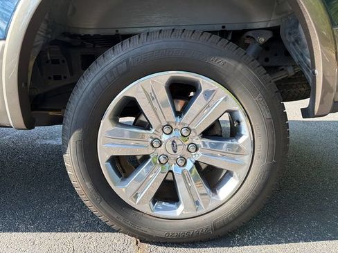 Used 2020 Ford F150 Lariat w/ Equipment Group 502A Luxury AWD/4WD image 22