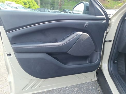 Used 2025 Ford Mustang Mach-E Select image 9