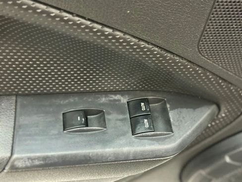 Used 2005 Ford Mustang GT RWD image 21