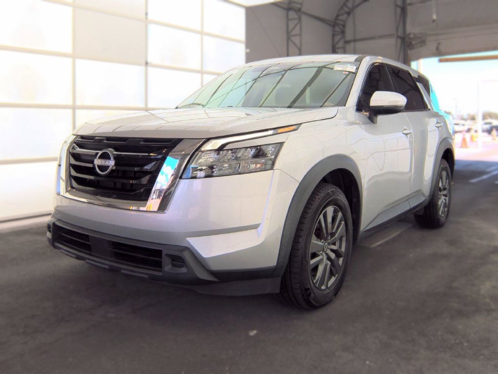 Certified 2022 Nissan Pathfinder S FWD image 2