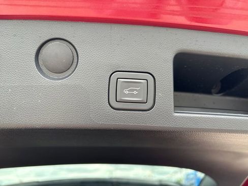 Used 2025 Chevrolet Equinox ACTIV w/ Safety and Technology Package AWD/4WD image 22