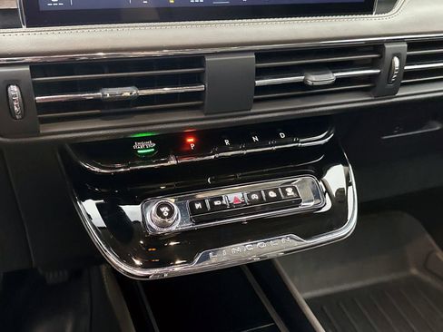 Used 2023 Lincoln Corsair Reserve w/ Jet Appearance Package image 24