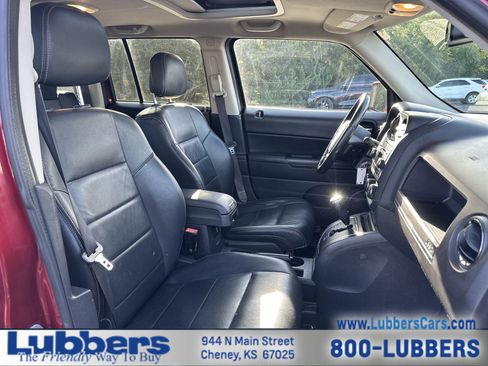 Used 2016 Jeep Patriot High Altitude FWD image 20