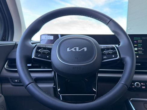 New 2026 Kia Carnival EX image 22