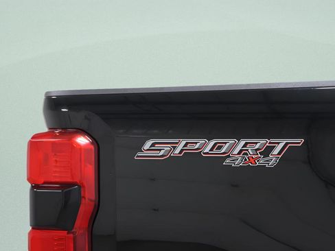 Used 2024 Ford F250 Lariat w/ Lariat Ultimate Package AWD/4WD image 31