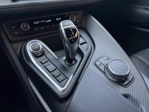 Used 2019 BMW i8 Roadster AWD/4WD image 19