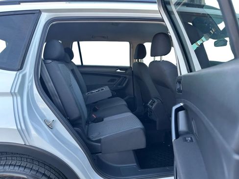 Used 2018 Volkswagen Tiguan S image 20