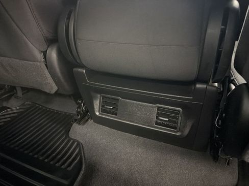 Used 2023 Chevrolet Silverado 1500 Custom image 23