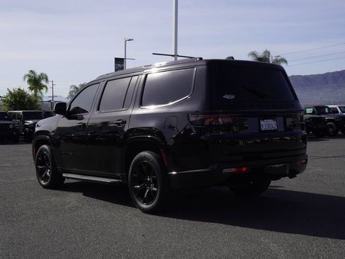 Used 2023 Jeep Wagoneer Series II image 6