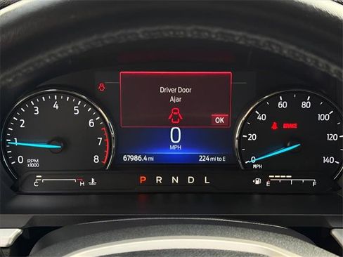 Used 2022 Ford Explorer XLT image 22