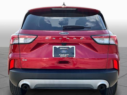 Used 2022 Ford Escape SE w/ Convenience Package FWD image 8