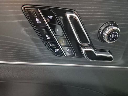 New 2026 Cadillac Lyriq Premium Luxury image 16