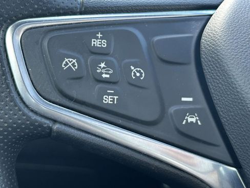 Used 2024 Chevrolet Malibu LT image 22