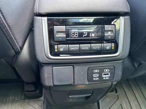 Used 2025 Subaru Ascent Limited AWD/4WD image 16
