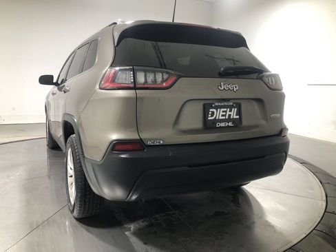 Used 2019 Jeep Cherokee Latitude w/ Cold Weather Group image 5